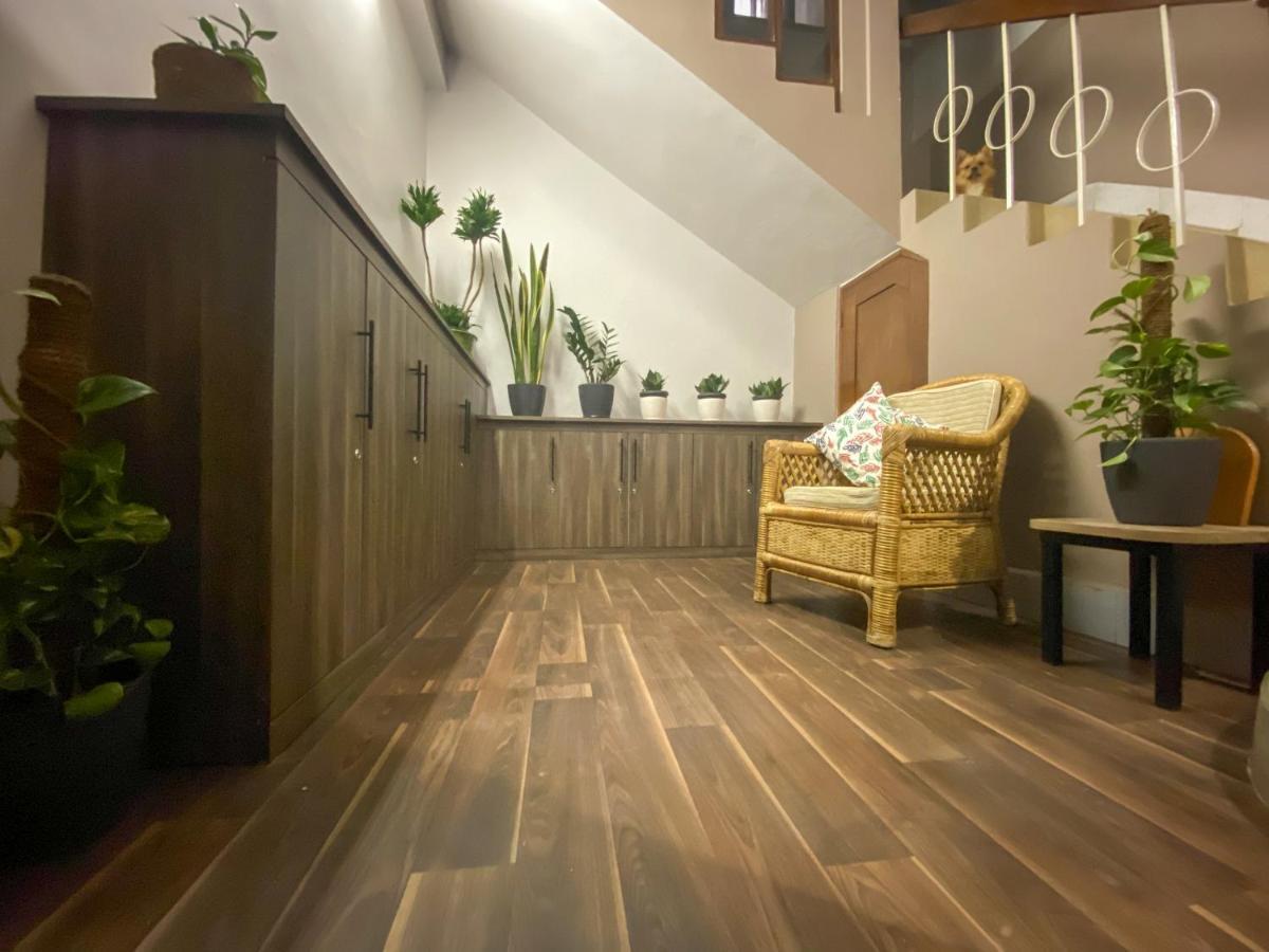 Magen Apartment Imphal Bagian luar foto
